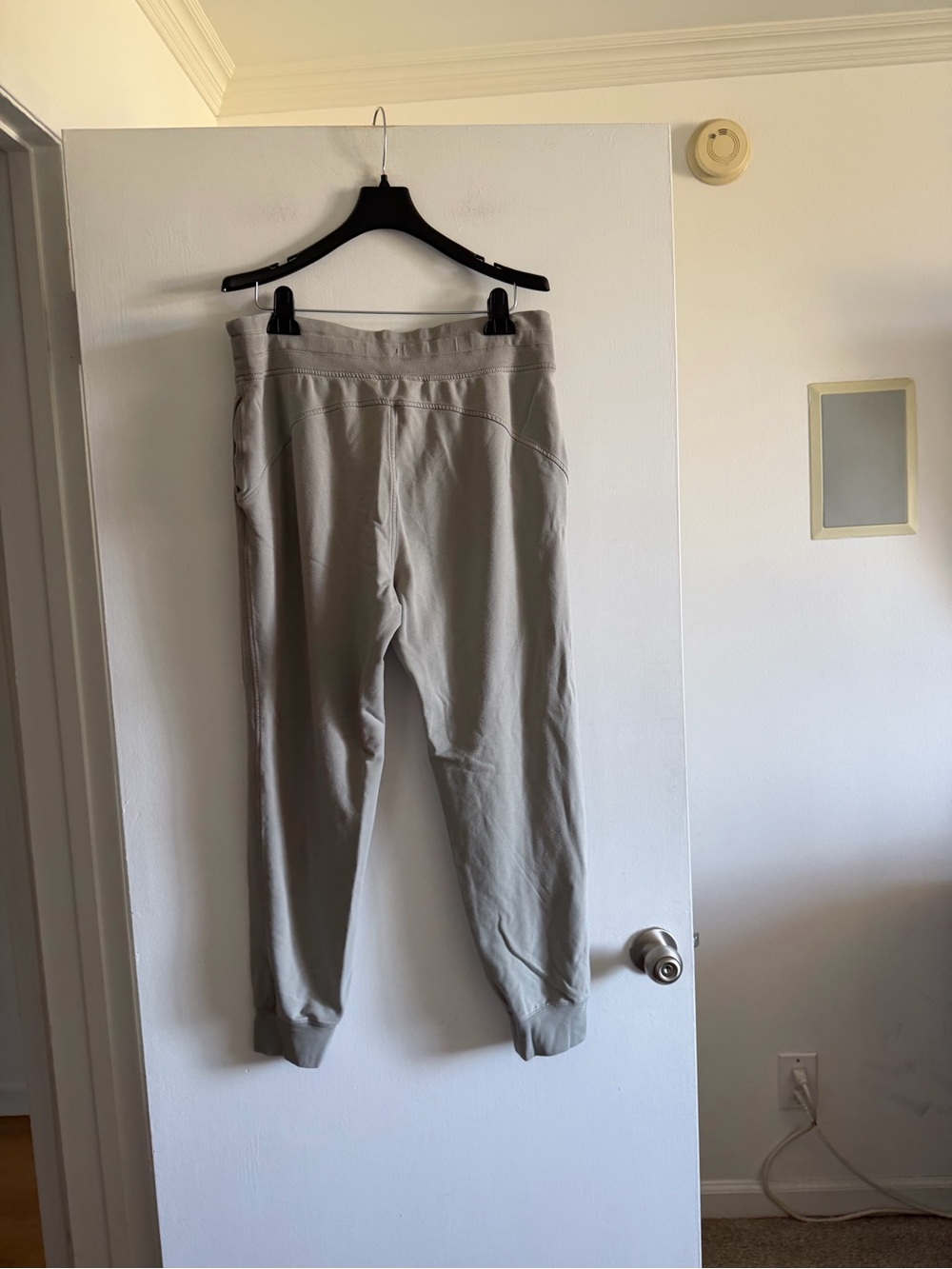 Athleta Light Green Comfy Soft Balance Joggers size Large - Picture 6 of 9